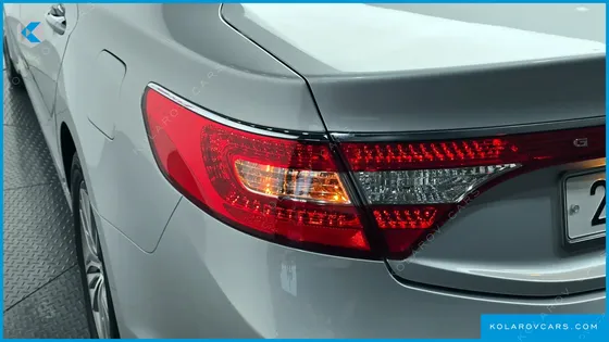 HYUNDAI GRANDEUR HG240 MODERN COLLECTION