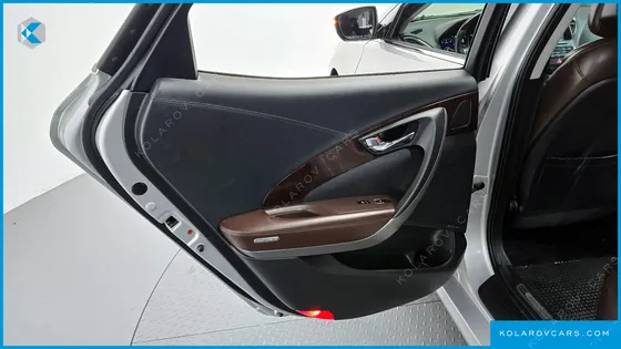 HYUNDAI GRANDEUR HG240 MODERN COLLECTION