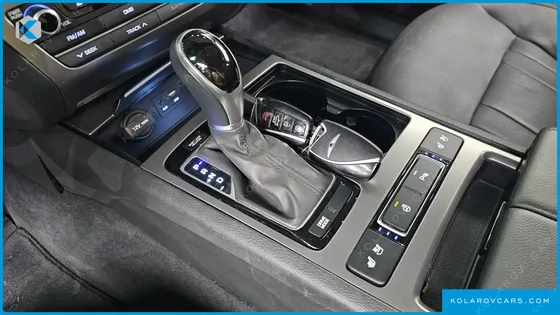 HYUNDAI GENESIS G330 MODERN