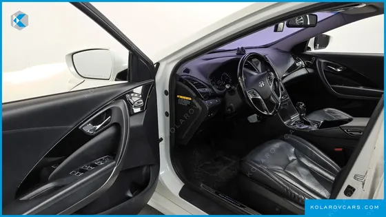 HYUNDAI GRANDEUR HG300 PREMIUM