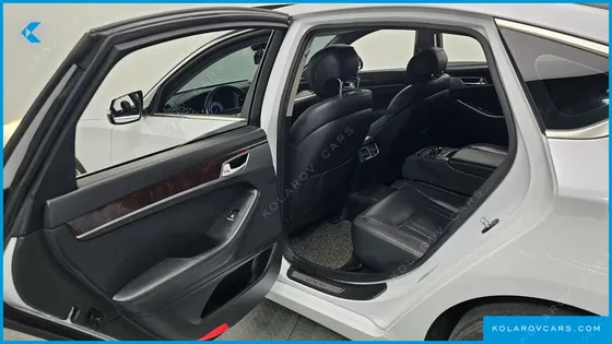 HYUNDAI GENESIS G330 MODERN AWD