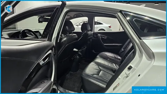HYUNDAI GRANDEUR HG240 MODERN