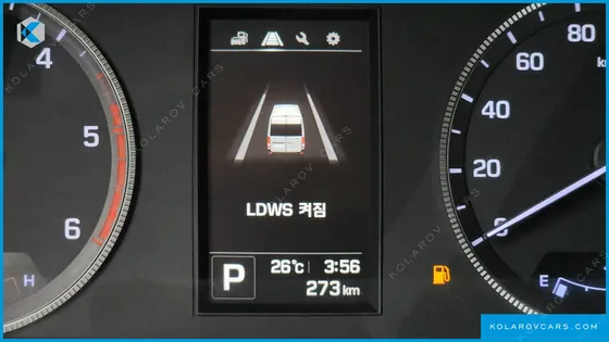 HYUNDAI SOLATI 16-SEATER