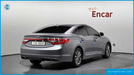 HYUNDAI GRANDEUR HG240 MODERN