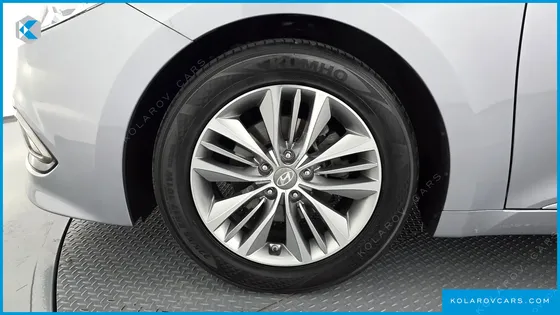 HYUNDAI GRANDEUR HG240 MODERN