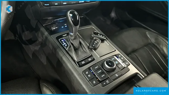 HYUNDAI GENESIS G330 PREMIUM AWD