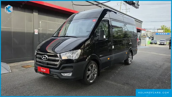 HYUNDAI SOLATI 16-SEATER