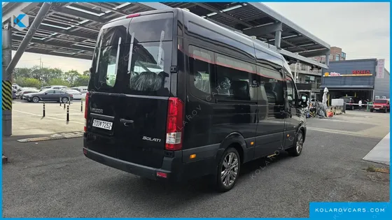 HYUNDAI SOLATI 16-SEATER