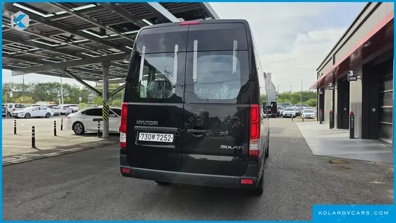 HYUNDAI SOLATI 16-SEATER