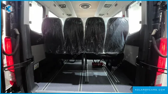 HYUNDAI SOLATI 16-SEATER