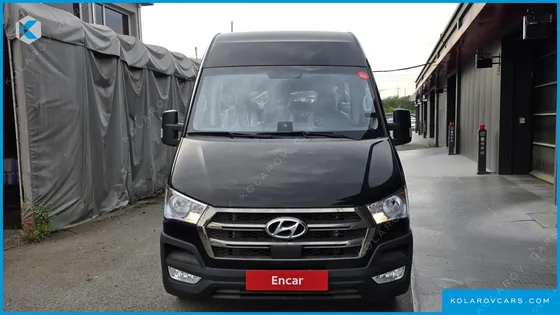 HYUNDAI SOLATI 16-SEATER