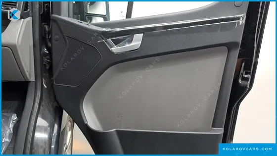 HYUNDAI SOLATI 16-SEATER