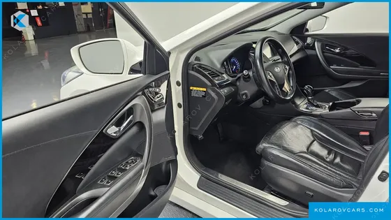 HYUNDAI GRANDEUR HG240 MODERN