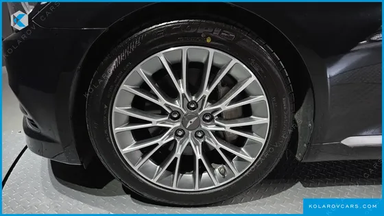 HYUNDAI GENESIS G330 PREMIUM AWD
