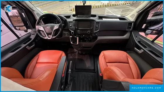 HYUNDAI SOLATI 15-SEATER