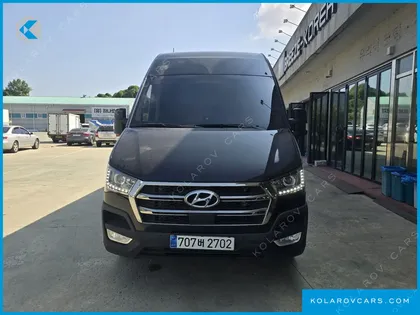 HYUNDAI SOLATI 15-SEATER