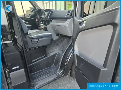 HYUNDAI SOLATI 15-SEATER