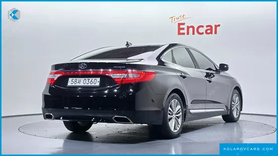 HYUNDAI GRANDEUR HG240 MODERN COLLECTION