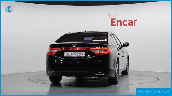 HYUNDAI GRANDEUR HG240 LUXURY