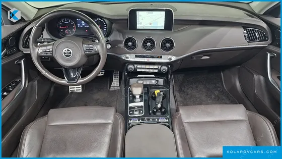 KIA STINGER 2.0 TURBO 2WD