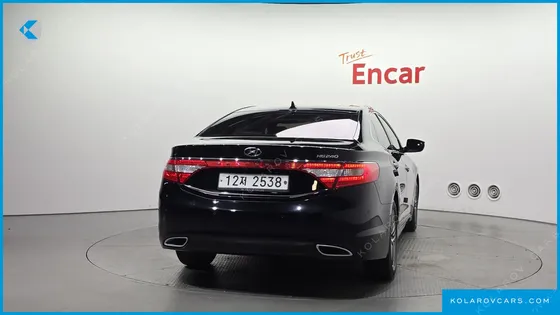 HYUNDAI GRANDEUR HG240 MODERN