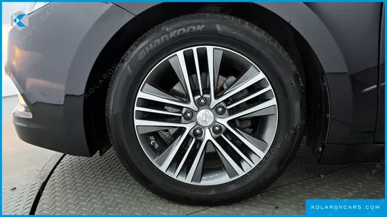 HYUNDAI GRANDEUR HG240 MODERN