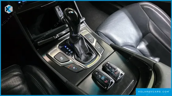 HYUNDAI GRANDEUR HG240 MODERN
