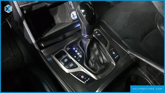 HYUNDAI GRANDEUR HG240 MODERN