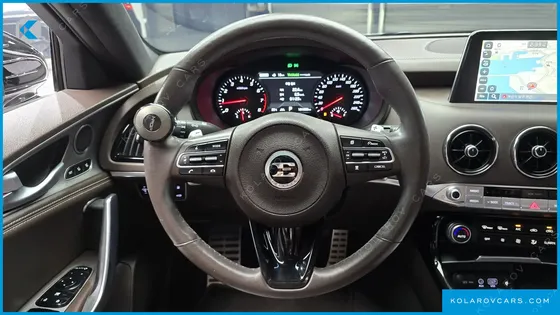 KIA STINGER 2.0 TURBO 2WD