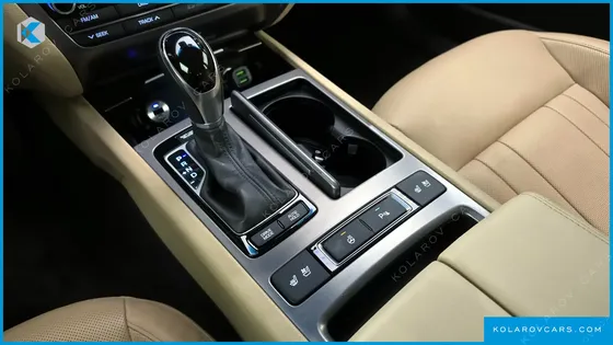 HYUNDAI GENESIS G330 MODERN AWD