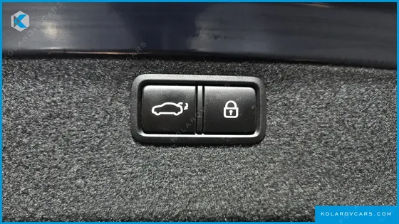 HYUNDAI GENESIS G330 MODERN AWD