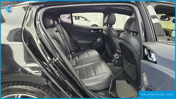 KIA STINGER 2.0 TURBO 2WD