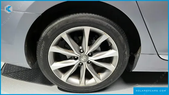 HYUNDAI GRANDEUR HG300 PREMIUM