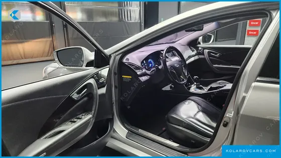 HYUNDAI GRANDEUR HG240 MODERN