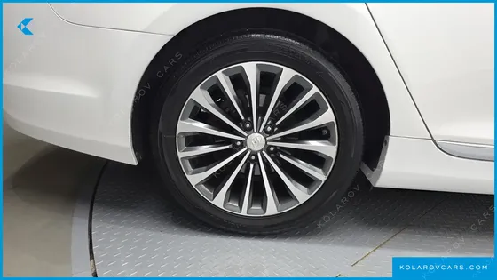 HYUNDAI GRANDEUR HG300 EXCLUSIVE
