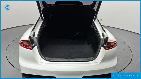 KIA STINGER 2.0 TURBO 2WD