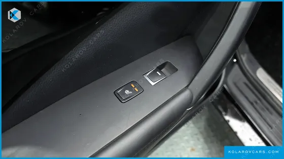HYUNDAI GRANDEUR HG300 PREMIUM