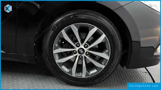 HYUNDAI GRANDEUR HG240 LUXURY