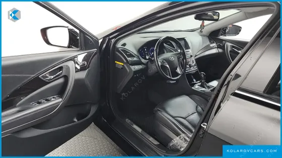 HYUNDAI GRANDEUR HG240 MODERN