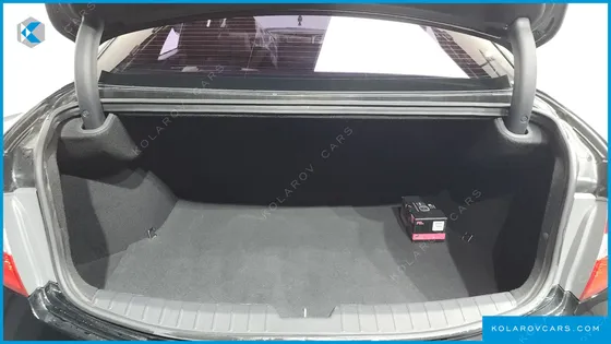 HYUNDAI GRANDEUR HG240 MODERN