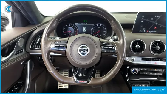 KIA STINGER 3.3 TURBO 2WD