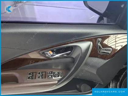 HYUNDAI GRANDEUR HG240 MODERN