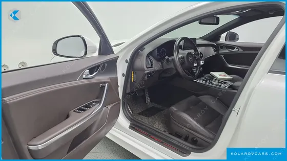 KIA STINGER 2.2 DIESEL 2WD