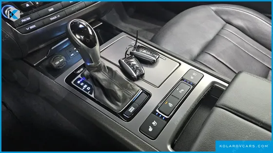 HYUNDAI GENESIS G330 MODERN AWD