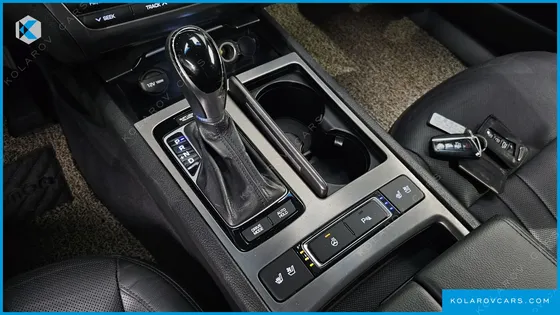 HYUNDAI GENESIS G330 MODERN AWD