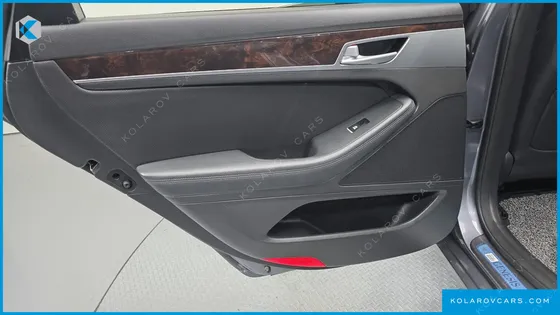 HYUNDAI GENESIS G330 MODERN AWD
