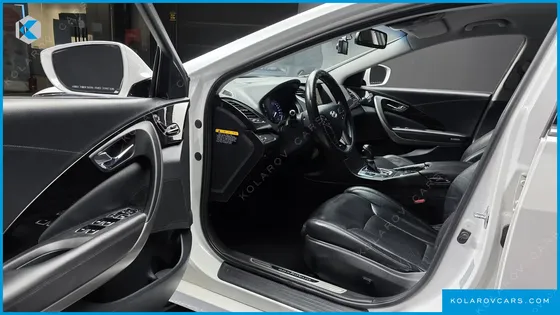 HYUNDAI GRANDEUR HG240 MODERN
