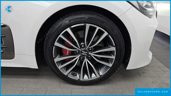 KIA STINGER 2.0 TURBO 2WD