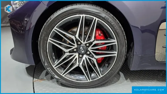 KIA STINGER 3.3 TURBO 2WD
