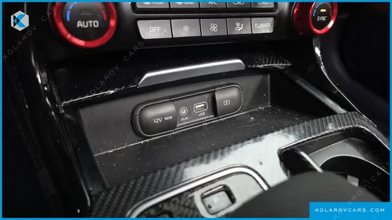 KIA STINGER 2.0 TURBO 2WD